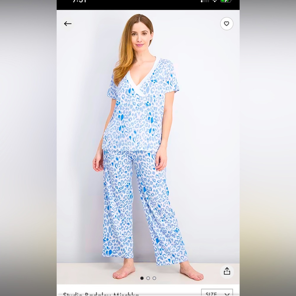 New Studio Badgley Mischka lounging/ sleep set. Size 2X